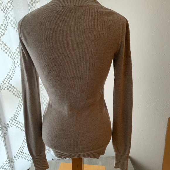 Express Sweater V Neck - Picture 5 of 7